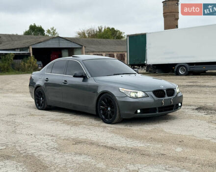 Серый БМВ 5 Серия, объемом двигателя 3 л и пробегом 497 тыс. км за 10500 $, фото 3 на Automoto.ua