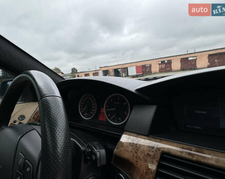 Серый БМВ 5 Серия, объемом двигателя 3 л и пробегом 497 тыс. км за 10500 $, фото 10 на Automoto.ua