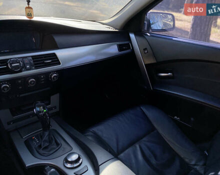 Серый БМВ 5 Серия, объемом двигателя 2.5 л и пробегом 275 тыс. км за 10000 $, фото 5 на Automoto.ua