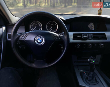 Серый БМВ 5 Серия, объемом двигателя 2.5 л и пробегом 275 тыс. км за 10000 $, фото 3 на Automoto.ua