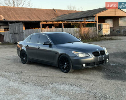 Серый БМВ 5 Серия, объемом двигателя 3 л и пробегом 498 тыс. км за 9999 $, фото 1 на Automoto.ua