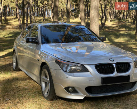 Серый БМВ 5 Серия, объемом двигателя 2.5 л и пробегом 275 тыс. км за 10000 $, фото 2 на Automoto.ua