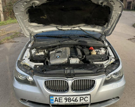 Серый БМВ 5 Серия, объемом двигателя 2.5 л и пробегом 285 тыс. км за 6888 $, фото 23 на Automoto.ua