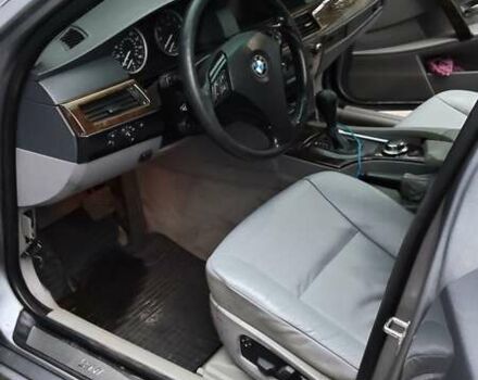Серый БМВ 5 Серия, объемом двигателя 3 л и пробегом 295 тыс. км за 6500 $, фото 9 на Automoto.ua