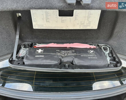 Серый БМВ 5 Серия, объемом двигателя 2.99 л и пробегом 340 тыс. км за 13000 $, фото 12 на Automoto.ua