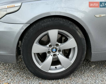 БМВ 5 Серия 2006 в Стрые на Automoto.ua Серый БМВ 5 Серия, объемом двигателя 3 л и пробегом 388 тыс. км за 8200 $, фото 5 на Automoto.ua