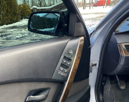 Серый БМВ 5 Серия, объемом двигателя 3 л и пробегом 388 тыс. км за 7500 $, фото 18 на Automoto.ua