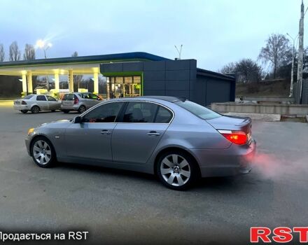 Серый БМВ 5 Серия, объемом двигателя 3 л и пробегом 294 тыс. км за 6500 $, фото 3 на Automoto.ua
