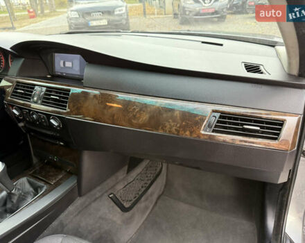 БМВ 5 Серия 2006 в Стрые на Automoto.ua Серый БМВ 5 Серия, объемом двигателя 3 л и пробегом 388 тыс. км за 8200 $, фото 61 на Automoto.ua