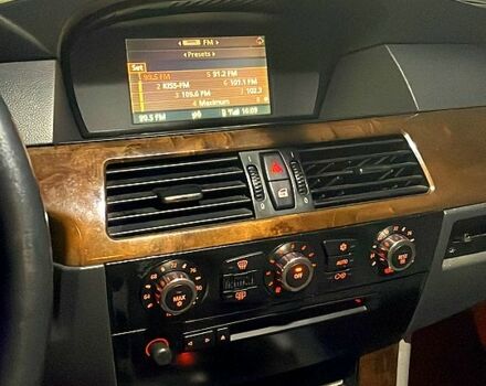 Серый БМВ 5 Серия, объемом двигателя 3 л и пробегом 294 тыс. км за 6500 $, фото 6 на Automoto.ua