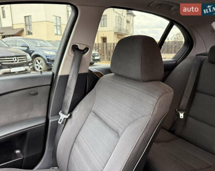 БМВ 5 Серия 2006 в Стрые на Automoto.ua Серый БМВ 5 Серия, объемом двигателя 3 л и пробегом 388 тыс. км за 8200 $, фото 44 на Automoto.ua