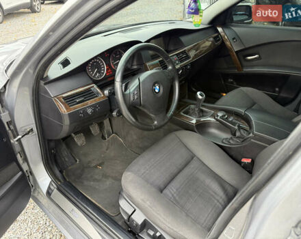 БМВ 5 Серия 2006 в Стрые на Automoto.ua Серый БМВ 5 Серия, объемом двигателя 3 л и пробегом 388 тыс. км за 8200 $, фото 31 на Automoto.ua