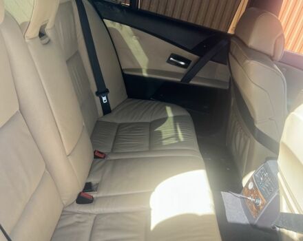 БМВ 5 Серия 2006 в Кицмане на Automoto.ua Серый БМВ 5 Серия, объемом двигателя 3 л и пробегом 211 тыс. км за 8200 $, фото 5 на Automoto.ua