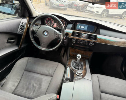 БМВ 5 Серия 2006 в Стрые на Automoto.ua Серый БМВ 5 Серия, объемом двигателя 3 л и пробегом 388 тыс. км за 8200 $, фото 51 на Automoto.ua