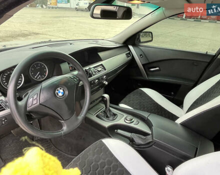 Серый БМВ 5 Серия, объемом двигателя 2.5 л и пробегом 330 тыс. км за 8000 $, фото 1 на Automoto.ua