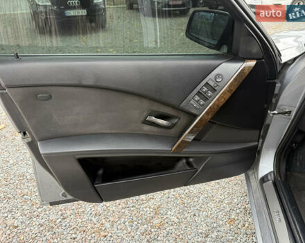 БМВ 5 Серия 2006 в Стрые на Automoto.ua Серый БМВ 5 Серия, объемом двигателя 3 л и пробегом 388 тыс. км за 8200 $, фото 29 на Automoto.ua