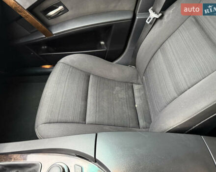 БМВ 5 Серия 2006 в Стрые на Automoto.ua Серый БМВ 5 Серия, объемом двигателя 3 л и пробегом 388 тыс. км за 8200 $, фото 43 на Automoto.ua