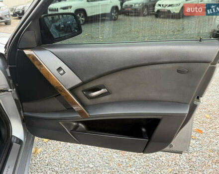 БМВ 5 Серия 2006 в Стрые на Automoto.ua Серый БМВ 5 Серия, объемом двигателя 3 л и пробегом 388 тыс. км за 8200 $, фото 55 на Automoto.ua