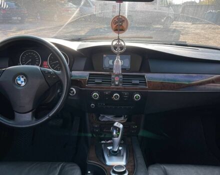 БМВ 5 Серия 2007 в Александрие на Automoto.ua Серый БМВ 5 Серия, объемом двигателя 2.5 л и пробегом 200 тыс. км за 8500 $, фото 3 на Automoto.ua