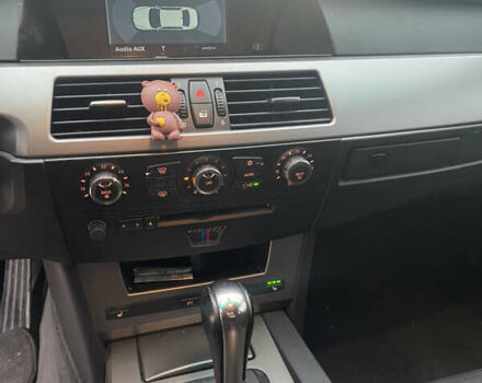 Серый БМВ 5 Серия, объемом двигателя 2.5 л и пробегом 220 тыс. км за 7500 $, фото 6 на Automoto.ua