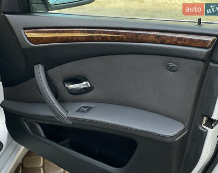 Серый БМВ 5 Серия, объемом двигателя 2.99 л и пробегом 362 тыс. км за 10799 $, фото 44 на Automoto.ua