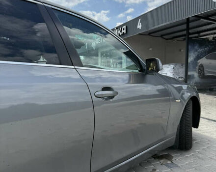 Серый БМВ 5 Серия, объемом двигателя 3 л и пробегом 438 тыс. км за 12000 $, фото 15 на Automoto.ua