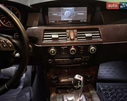 Сірий БМВ 5 Серія, об'ємом двигуна 2.99 л та пробігом 304 тис. км за 10799 $, фото 28 на Automoto.ua