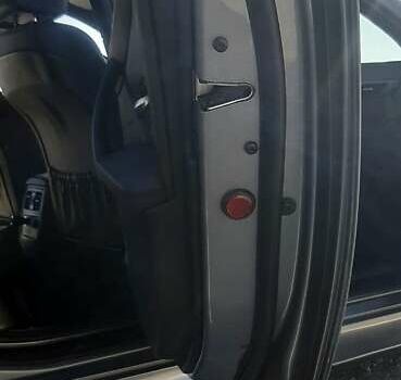 Серый БМВ 5 Серия, объемом двигателя 2.99 л и пробегом 356 тыс. км за 12555 $, фото 3 на Automoto.ua