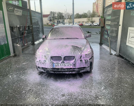 Серый БМВ 5 Серия, объемом двигателя 3 л и пробегом 280 тыс. км за 10200 $, фото 10 на Automoto.ua