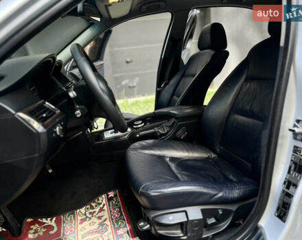 Серый БМВ 5 Серия, объемом двигателя 2.5 л и пробегом 367 тыс. км за 9250 $, фото 27 на Automoto.ua