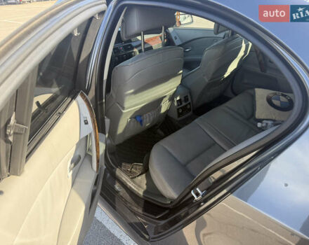 Серый БМВ 5 Серия, объемом двигателя 3 л и пробегом 340 тыс. км за 7800 $, фото 4 на Automoto.ua