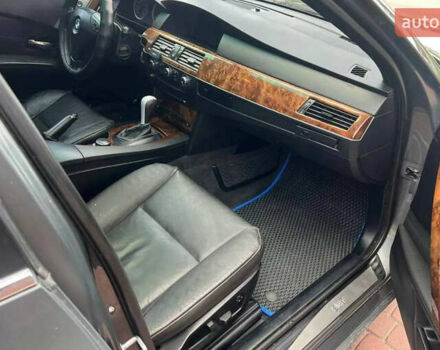 БМВ 5 Серия 2007 в Хмельницком на Automoto.ua Серый БМВ 5 Серия, объемом двигателя 3 л и пробегом 365 тыс. км за 6799 $, фото 12 на Automoto.ua