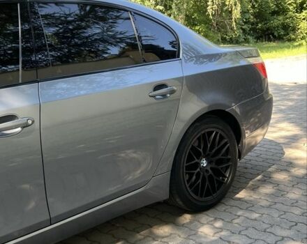 Серый БМВ 5 Серия, объемом двигателя 3 л и пробегом 279 тыс. км за 9500 $, фото 13 на Automoto.ua