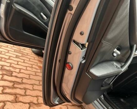 Серый БМВ 5 Серия, объемом двигателя 3 л и пробегом 300 тыс. км за 10500 $, фото 22 на Automoto.ua