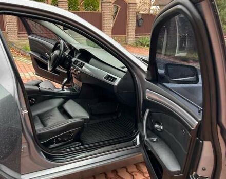 Серый БМВ 5 Серия, объемом двигателя 3 л и пробегом 300 тыс. км за 10500 $, фото 10 на Automoto.ua