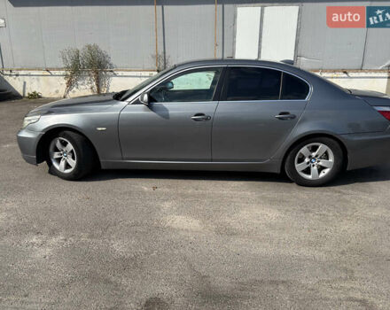 Серый БМВ 5 Серия, объемом двигателя 2 л и пробегом 270 тыс. км за 7500 $, фото 9 на Automoto.ua