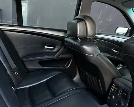 Серый БМВ 5 Серия, объемом двигателя 3 л и пробегом 310 тыс. км за 11999 $, фото 9 на Automoto.ua