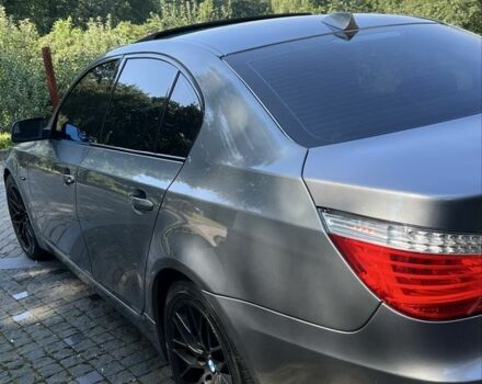 Серый БМВ 5 Серия, объемом двигателя 3 л и пробегом 279 тыс. км за 9500 $, фото 7 на Automoto.ua