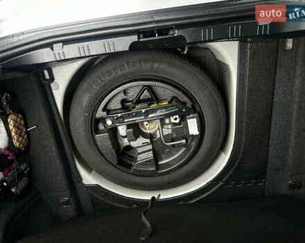 Серый БМВ 5 Серия, объемом двигателя 2.5 л и пробегом 262 тыс. км за 9000 $, фото 45 на Automoto.ua