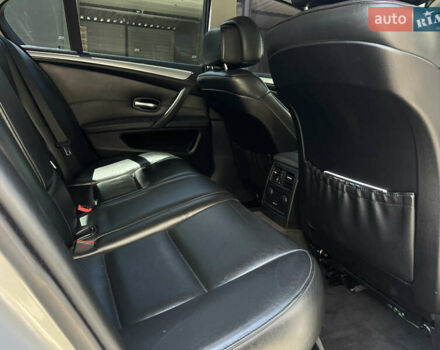 Серый БМВ 5 Серия, объемом двигателя 3 л и пробегом 310 тыс. км за 11999 $, фото 10 на Automoto.ua