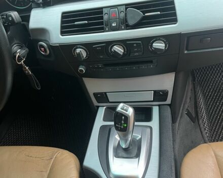 Сірий БМВ 5 Серія, об'ємом двигуна 2 л та пробігом 400 тис. км за 8850 $, фото 6 на Automoto.ua