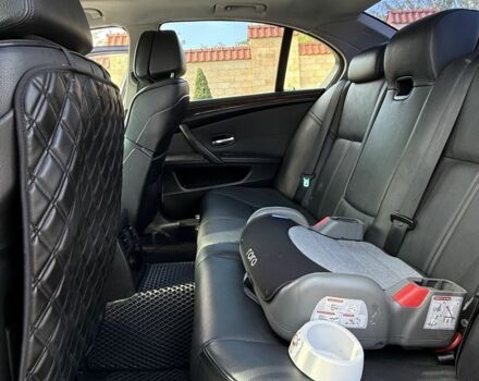 Серый БМВ 5 Серия, объемом двигателя 3 л и пробегом 267 тыс. км за 9900 $, фото 7 на Automoto.ua