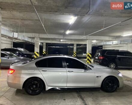 Серый БМВ 5 Серия, объемом двигателя 3 л и пробегом 165 тыс. км за 15500 $, фото 4 на Automoto.ua