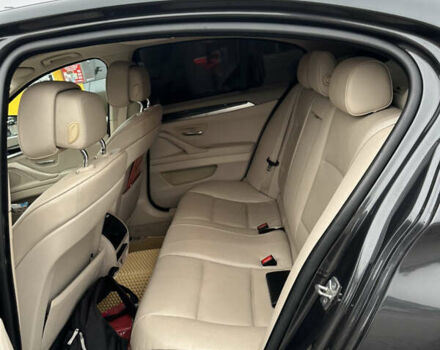 БМВ 5 Серия 2010 в Черновцах на Automoto.ua Серый БМВ 5 Серия, объемом двигателя 2.99 л и пробегом 313 тыс. км за 14700 $, фото 11 на Automoto.ua