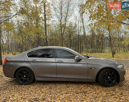 Серый БМВ 5 Серия, объемом двигателя 2.99 л и пробегом 371 тыс. км за 15800 $, фото 5 на Automoto.ua