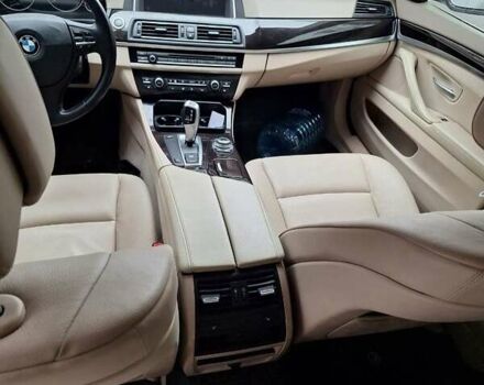 Серый БМВ 5 Серия, объемом двигателя 3 л и пробегом 118 тыс. км за 15500 $, фото 2 на Automoto.ua