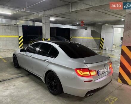 Серый БМВ 5 Серия, объемом двигателя 3 л и пробегом 165 тыс. км за 15500 $, фото 5 на Automoto.ua