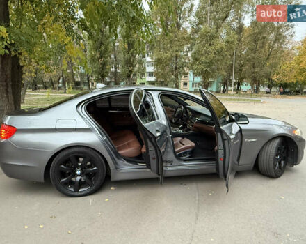 Серый БМВ 5 Серия, объемом двигателя 2.99 л и пробегом 371 тыс. км за 16400 $, фото 7 на Automoto.ua