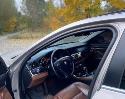 Серый БМВ 5 Серия, объемом двигателя 3 л и пробегом 320 тыс. км за 12500 $, фото 10 на Automoto.ua