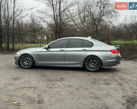 Серый БМВ 5 Серия, объемом двигателя 3 л и пробегом 290 тыс. км за 17000 $, фото 9 на Automoto.ua